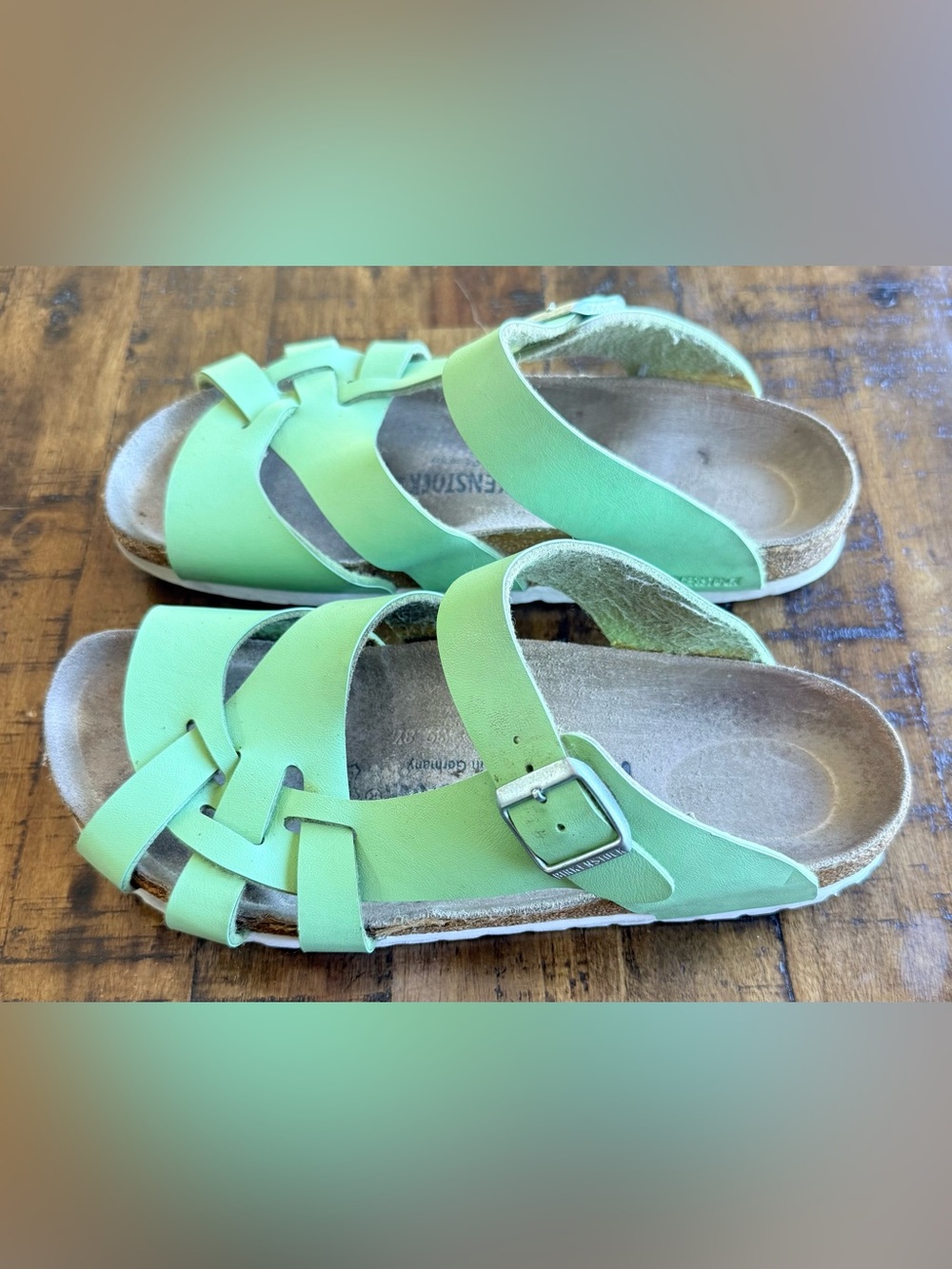Birkenstock Mint Green Strappy Buckle Sandals • EU 39 • US 8/8.5 • Cork Insole